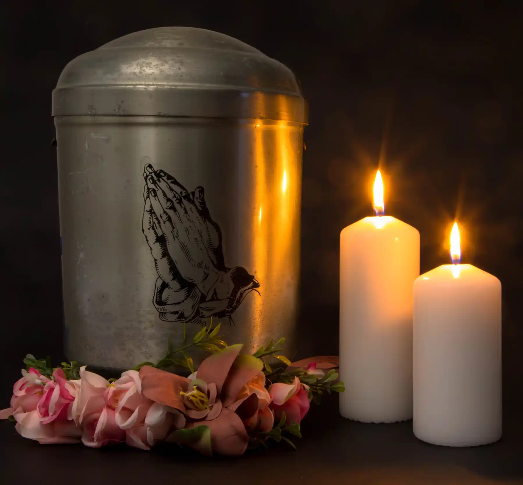 Cremation Urns and Memorial Vases